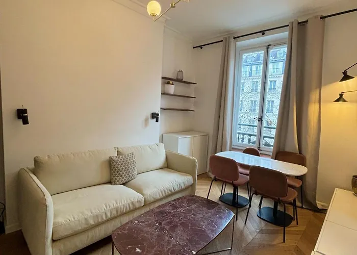 Central Apartment Tronchet 1G